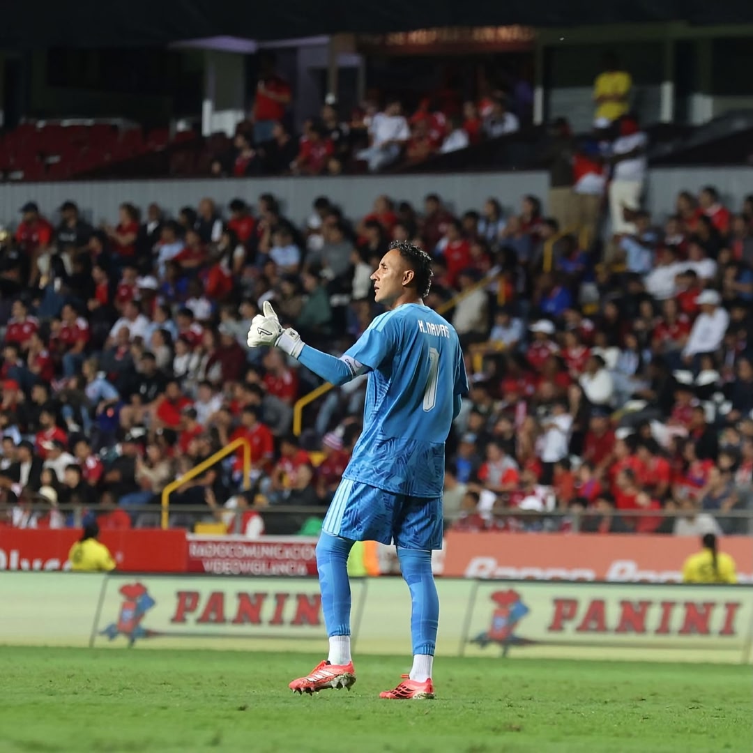 Gracias a Dios sacamos adelante una situación complicada con dos triunfos importantísimos para la selección. Orgulloso de aportar mi granito de arena! Pura vida!!