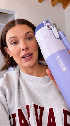 Say hi to our new limited florence by mills x BRITA LARQ bottle created together with @milliebobbybrown Two exclusive charms: a signature charm personally signed by Millie for you, plus a lip balm holder to help keep …