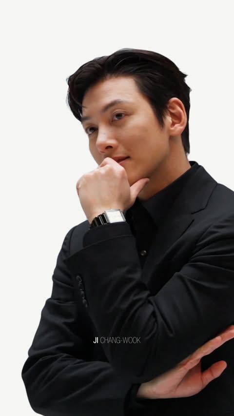 A new role. A different setting. Still unmistakably Ji Chang-wook.​ On his wrist, the Rado Integral Limited Edition explores a similar balance: a new expression of a design that has remained recognisable for four deca…