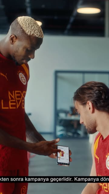 Büyük Galatasaray taraftarı! GSPara’yı indirin, desteğinizi gösterin. GSPara kartınızla GSStore alışverişlerinden %20 nakit iade kazanırken, kulübünüze kazandırın. Kazananlar kulübünün bankacılık uygulaması: GSPara!