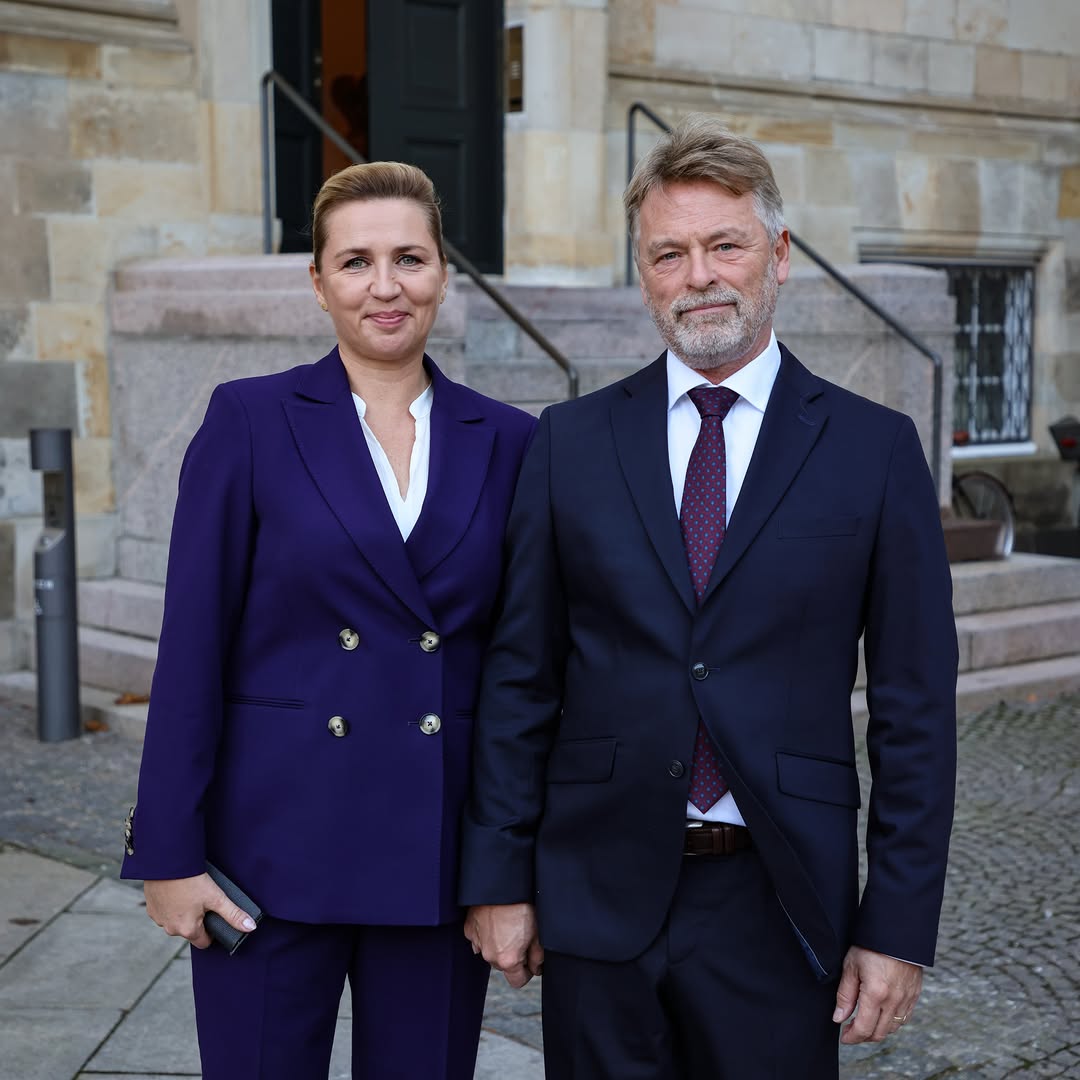 Der er bare nogle ting, som altid vil være noget helt særligt ❤ Også selvom jeg har prøvet det flere gange før. Sådan har jeg det med dagen i dag. Bo og jeg er på vej til gudstjeneste i Christiansborg Slotskirke. Og b…