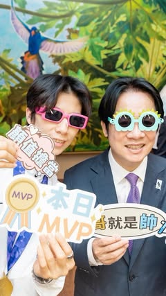 用滿滿的糖分來迎接台灣英雄回家🧋 今天在總統府，我特地準備了小點心和拍貼機，希望所有亞運團隊成員們辛苦比賽後，可以好好放鬆一下！ 這次亞運期間，每位選手、教練、後勤夥伴們都為台灣全力以赴，請大家給他們熱烈的掌聲！