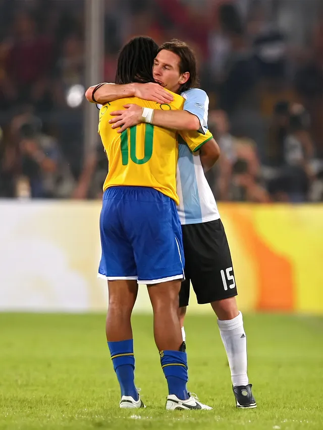 Qué placer y qué alegría haber formado parte de tu historia desde el primer día hermano! Nos hiciste sonreír y disfrutar tanto del fútbol!!! Tu nombre está en la historia de tu país, de todo el mundo... Solo nosotros …