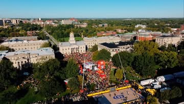 An atmosphere like no other 🐤 Nothing but love for @collegegameday and Hawkeye Nation!