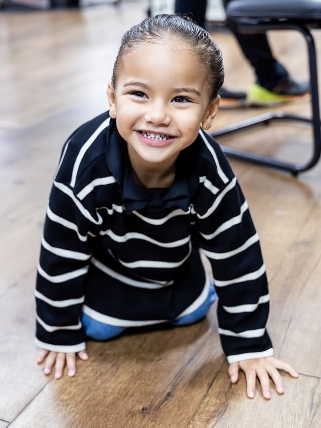 Maviezinha do Papai! Obrigado por me ajudar a se tornar um pai melhor, não só pra você mas também aos seus irmãos e irmãs. Sempre quis ser pai de menina e sabia que eu iria amar essa aventura. Te ver sorrir com os olh…