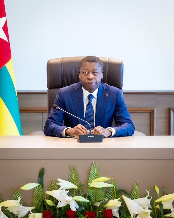 J’ai présidé ce jour le Conseil des ministres, consacré à des réformes qui touchent directement l’attractivité de notre pays, la sécurité, l’énergie et l’accès des citoyens à la justice. Le projet de décret sur les vi…