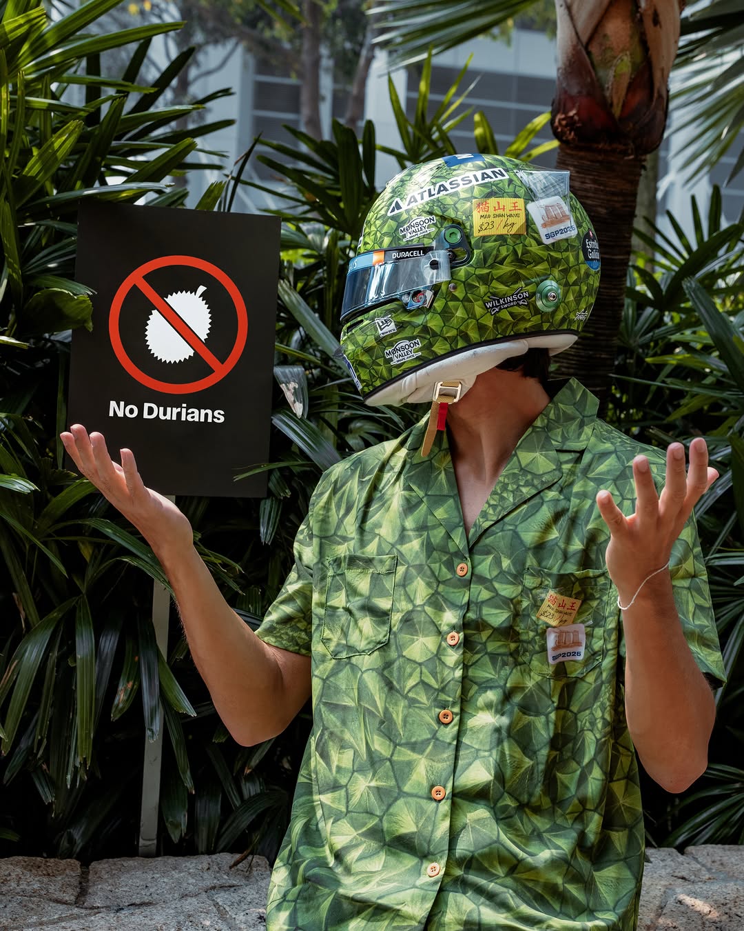 Keeping the visor closed this weekend ใส่หมวกกันน๊อคสู้กันต่อสุดสัปดาห์นี้