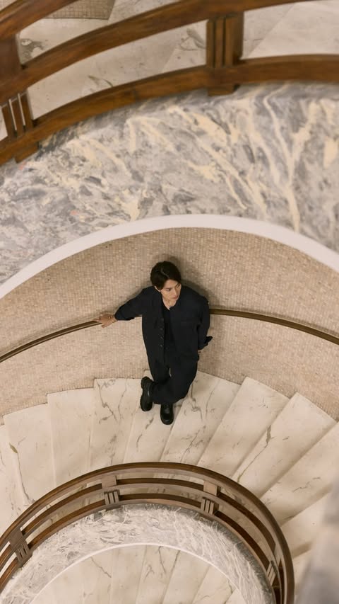 Timeless Beauty, through the eyes of Bvlgari. Ambassador @tomo.y9 moves between the Eternal City and Bvlgari Hotel Roma, where architecture, art and the details of the Maison come together in a portrait of Rome that t…