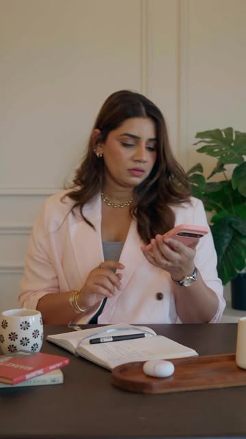 Never choose between living the moment and capturing it. ✨ With Magic Capture on the new Google Pixel 11, one tap gets you both stunning photos and a video, automatically capturing those blink-and-you’ll-miss-it momen…