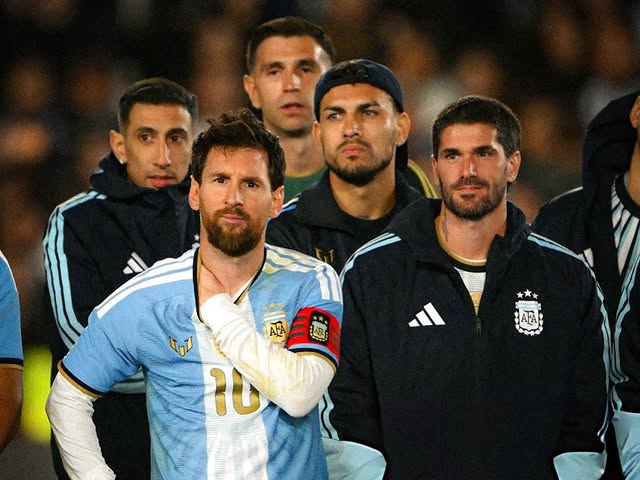GRACIAS POR ABSOLUTAMENTE TODO CAPITÁN 💙 Fue un sueño poder haber logrado todo lo que logramos juntos y haber defendido esta camiseta y nuestro país con vos , te voy y te vamos a extrañar siempre 💙🇦🇷 Fue un placer…