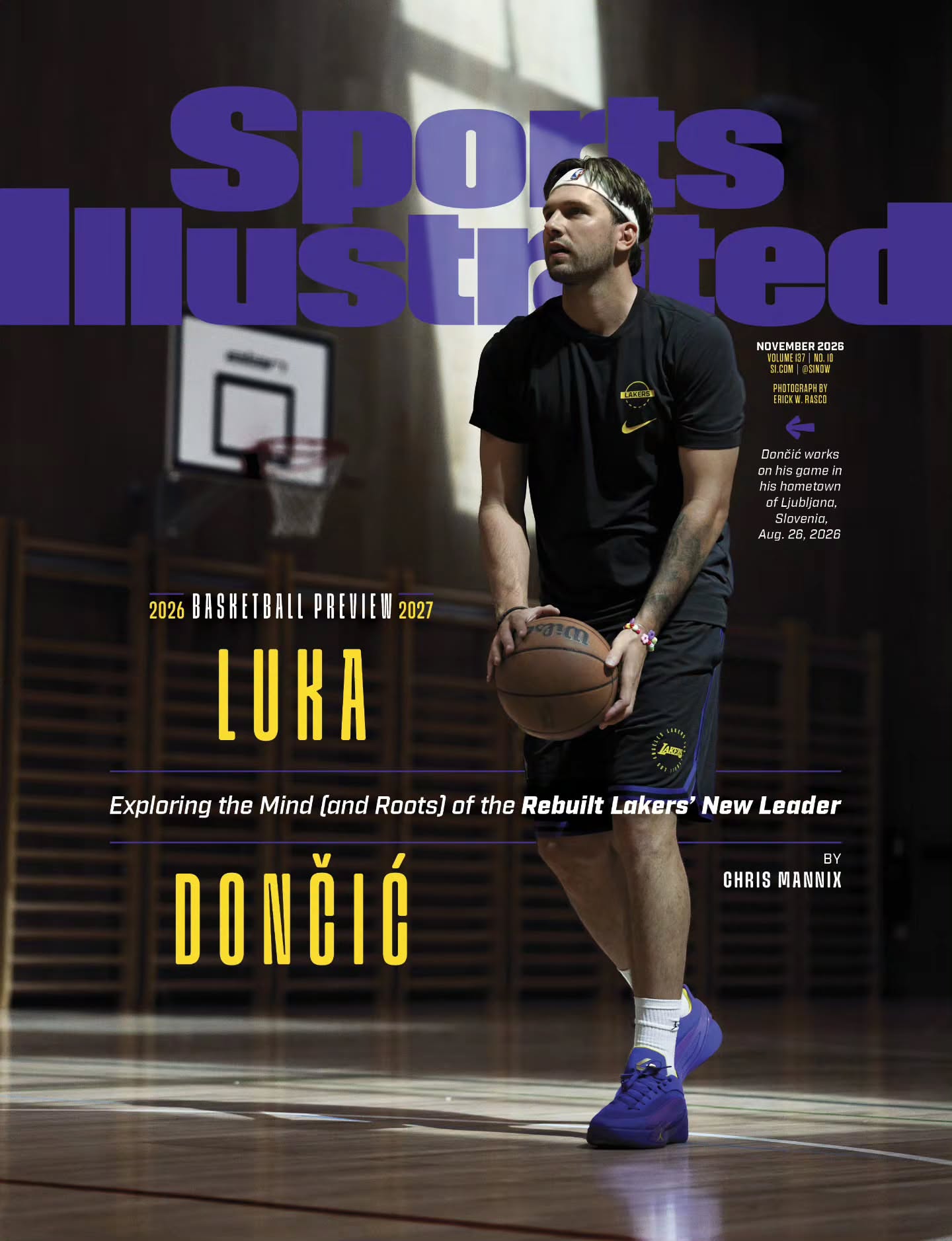 Luka Dončić is the unquestioned hoops king of Los Angeles. As he showed his teammates this offseason, he’s also a pretty big deal back home in Slovenia (cover story by @sichrismannix at link in SI's bio) 📸 Erick W. R…