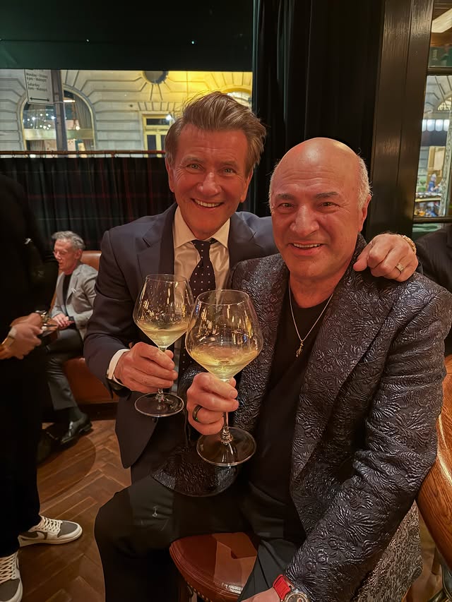 Nothing to see here - just two Sharks out on the town ! @sharktankabc @kevinolearytv