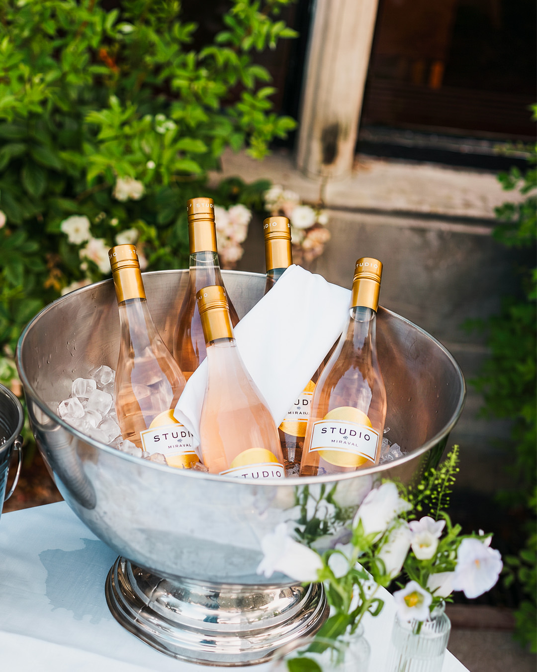 Studio by Miraval, pure freshness, pure finesse. 📷 @creafilmlondon #miraval #rosé #vin #wine #theartofrosé