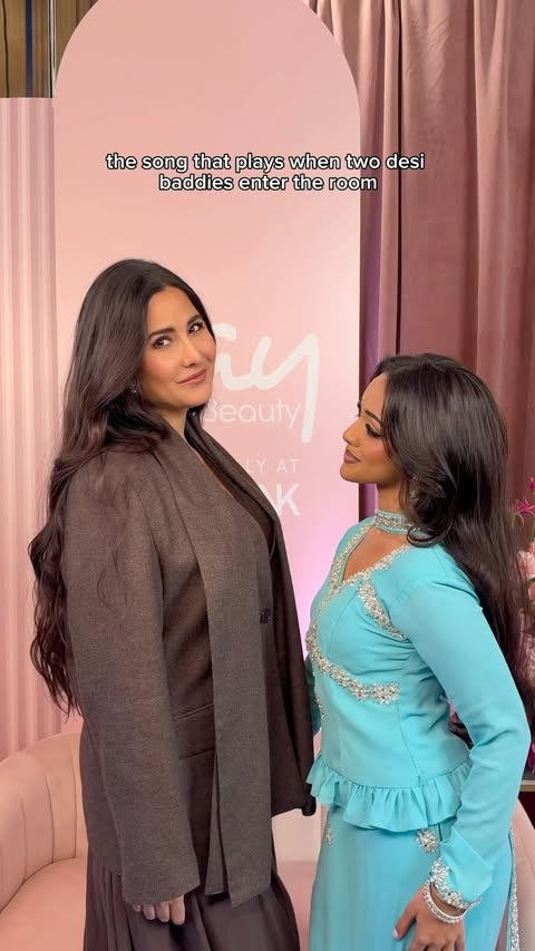 kinda iconic if you ask me 🙂‍↕️🩵 @kaybykatrina @spacenk #katrinakaif #makeup #kaybeauty