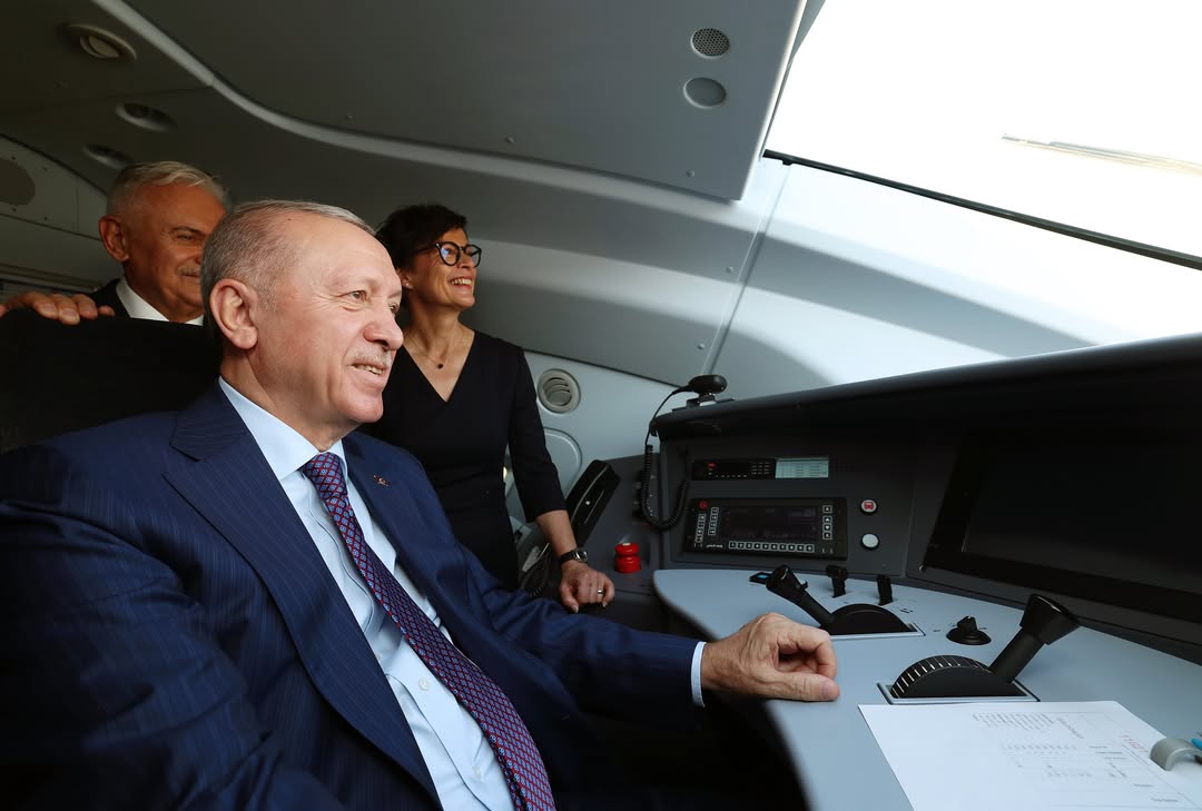 Kırklarelili kardeşlerime bizi hasretle bağırlarına bastıkları için teşekkür ediyorum. Rabb’im muhabbetimizi, dayanışmamızı daim eylesin. 🇹🇷