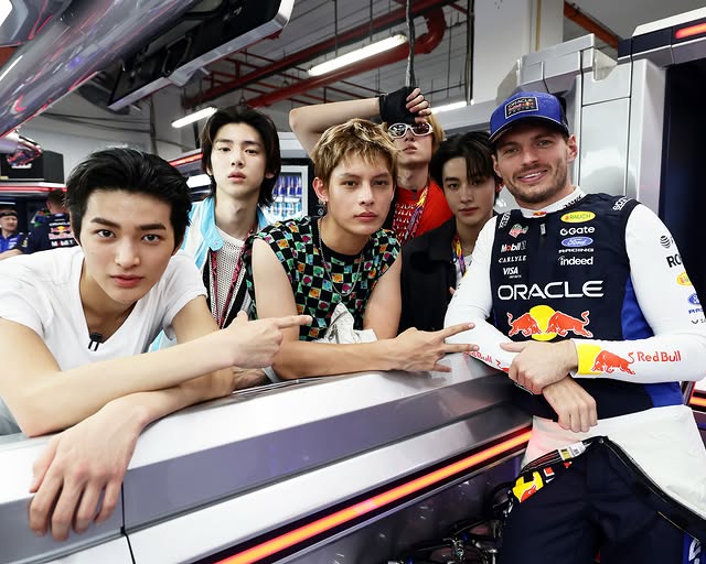 MV3 🤝 @cortis 🤩 #F1 #RedBullRacing #SingaporeGP #cortis 📸 @ThommoGetty || @GettyImages