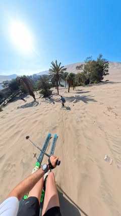 Skiing between coconut palms, it’s a DREAM 🏝️⛷️ We skied here a year ago already ! I miss this place 🥹 #sandboarding #ski #sand #pov #coconut