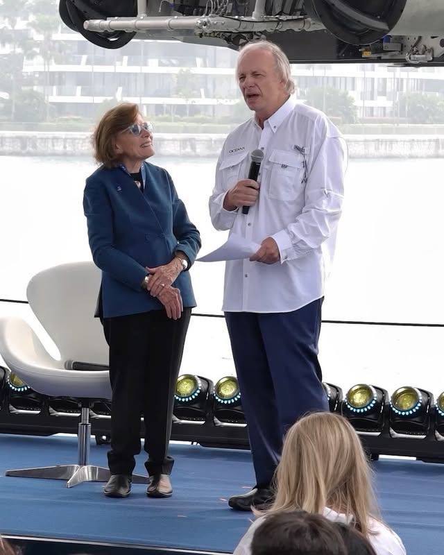 What an honor to present “Her Deepness” Dr. Sylvia Earle with the @oceanx lifetime achievement award at the OceanX Summit in Singapore. No one alive today has done more for the ocean, and without her help and inspirat…