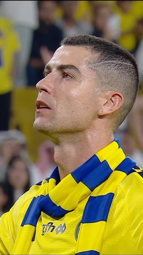🎥 ‏ألوان الكيان الأعظـم .. لا يتوشّحـها إلا العظمـاء 💛 A loving man is the one who expresses it 🐐💛