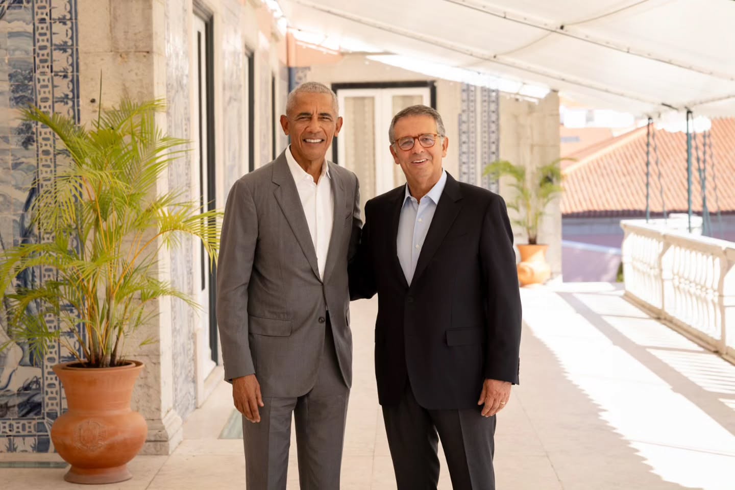 Recebi hoje, no Palácio de Belém, o antigo Presidente dos Estados Unidos da América, Barack Obama, para uma conversa informal e uma troca de impressões sobre a atualidade. #seguropresidente #portugal