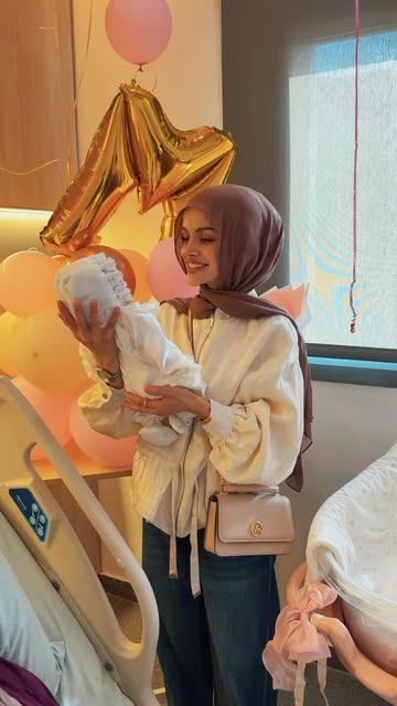 ⁨ تمسّي عليكم خالتو عبير شخصياً 🙂😍 الحمدلله ❤️⁩