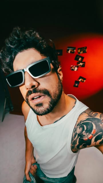 Tem coisas que vão muito além. A nova coleção Rockfellas da @chillibeansoficial em homenagem ao Charlie Brown Jr. mexe com algo gigante aqui dentro. Fã desde sempre e irmão de vida do nosso eterno Chorão... ver esse l…