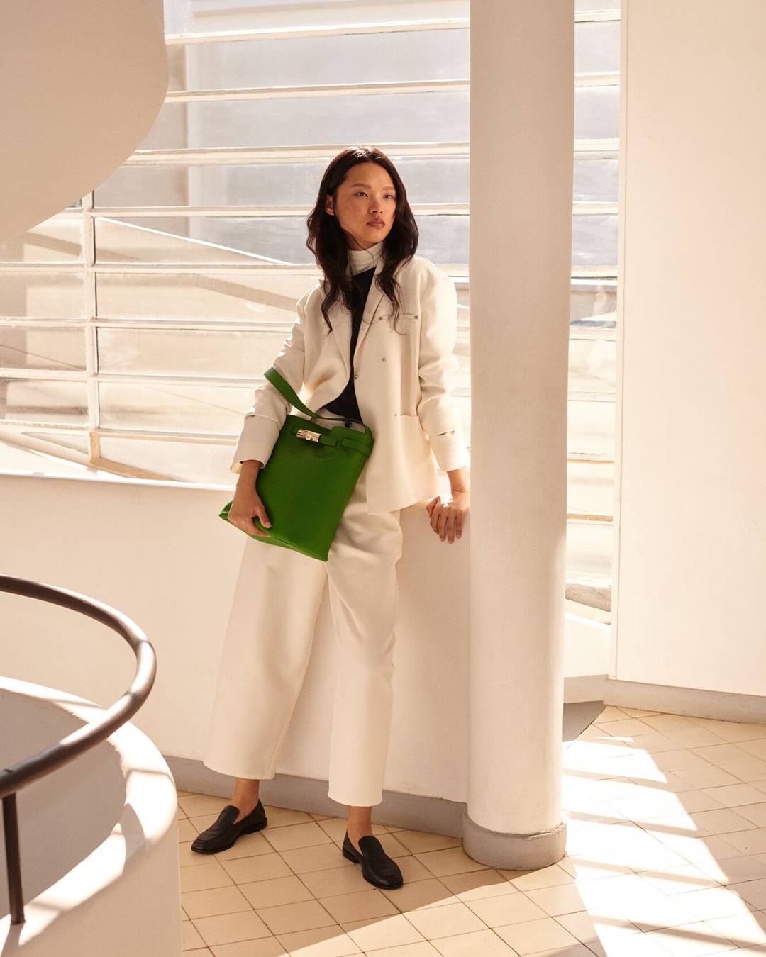 LE SMART: THE SHOULDER BAG EDIT Le Smart pairs smooth calfskin leather with its signature bamboo clasp, designed to slip effortlessly over the shoulder. In Matcha, it’s the pop your Winter ’26 look needs. Collection: …