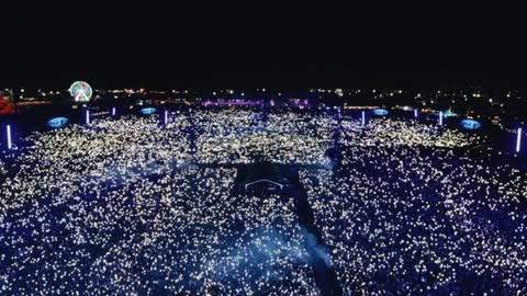 HOW DEEP IS YOUR LOVE CALVIN HARRIS Tune in to the Head Trip livestream on @applemusic all weekend long.