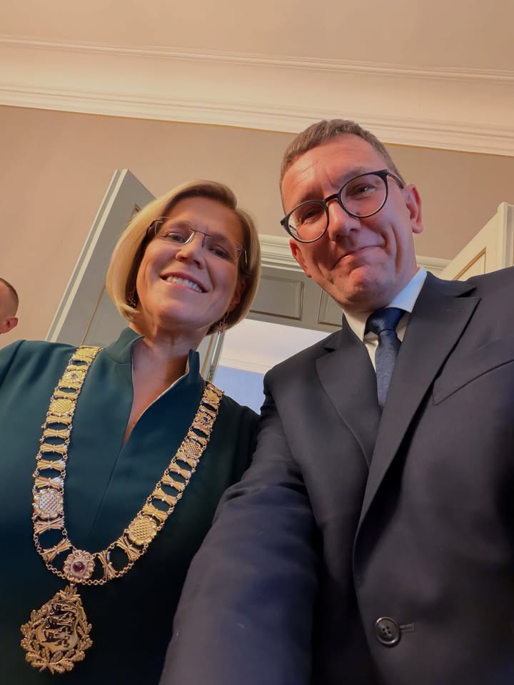 Eesti sai väga ägeda ja optimistliku tulevikkuvaatava presidendi, palju õnne Ülle! “Tegutseda tuleb targalt. Ja selleks on igaühel võimalus. Söandan kinnitada, et tulevik ei ole tume ega otsustatud, me ehitame seda is…
