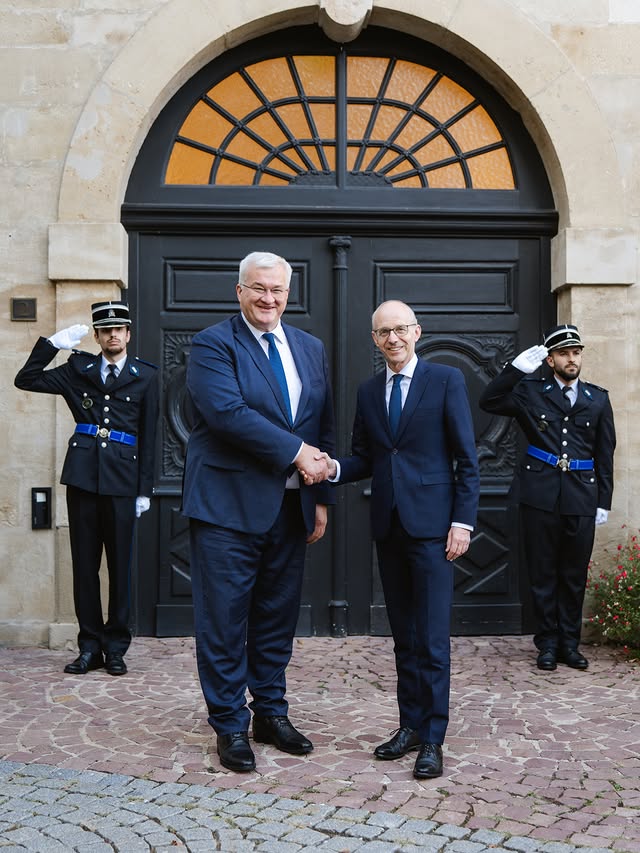 Luxembourg stands firmly with Ukraine. I conveyed this message personally to Ukraine Foreign Affairs Minister @sybiha.andrii when we met in Luxembourg. I reaffirmed our unwavering support to defending Ukraine’s sovere…