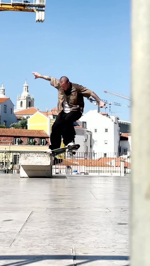 @griffingass Euro Summer 🍹☀️✨ #GirlSkateboards