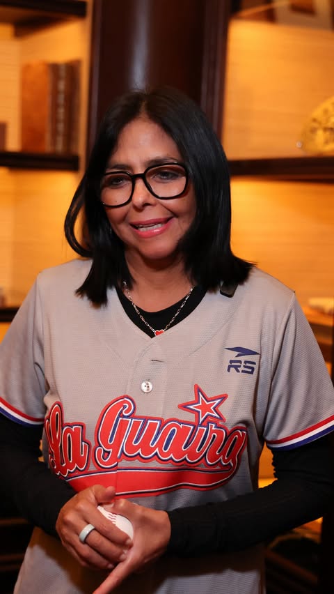 ¡Vuelve la pasión que nos une! ⚾🇻🇪 Hoy arranca una nueva temporada de la LVBP, donde ocho equipos y millones de venezolanos comparten una misma emoción: ¡el amor por nuestro béisbol! ¡Que se cante el play ball y que…