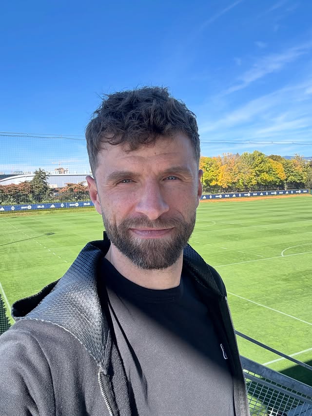 Back on the pitch - had a little running session today to build it up again 💪🏼🔥 The team did a great job on Saturday with one man down for almost the whole game #clinchedtheplayoffs #letsgocaps