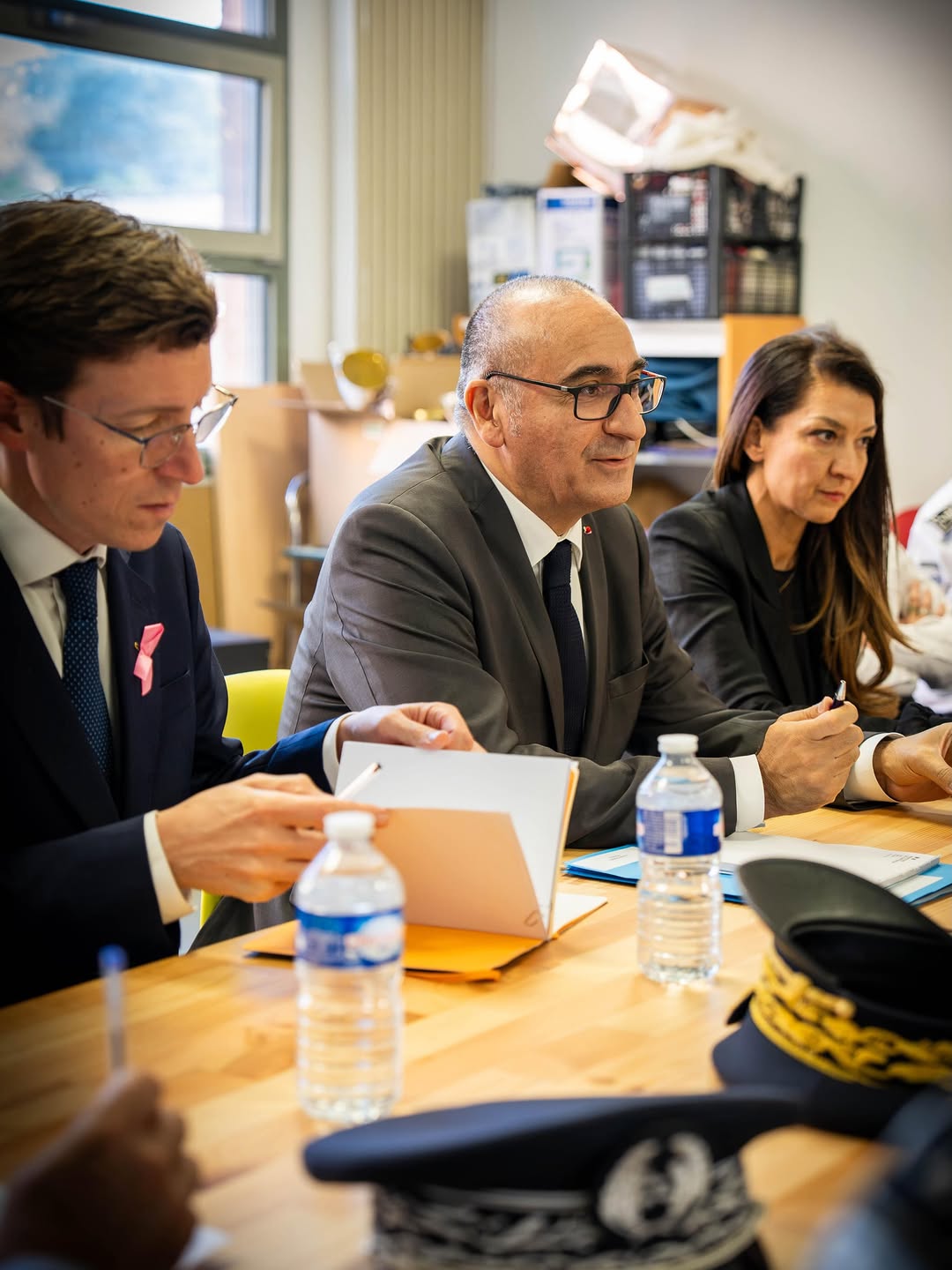 Avec le ministre de l’éducation nationale @edouard_geffray et la ministre déléguée @sabrinaagrestiroubache, nous étions ce matin à Aubagne, au collège Joseph Lakanal, pour dire tout notre soutien à la communauté éduca…