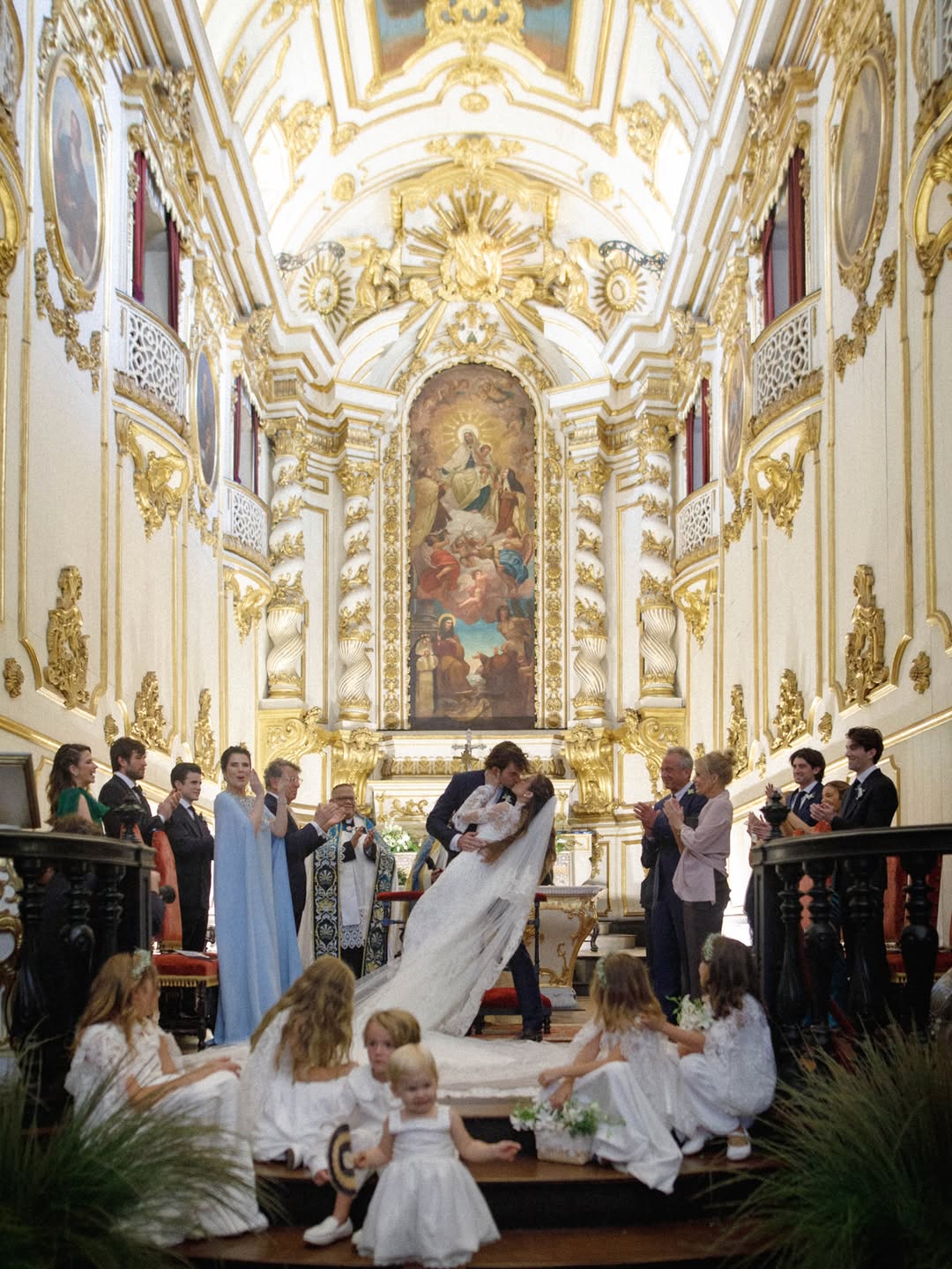Conor and Giulia’s wedding in Rio. Group photo from left : Bobby, Vanni, Bobcat, Kick, Amaryllis, Cheryl, Conor, Giulia, Me, Finn, Cat, Aidan, Kyra