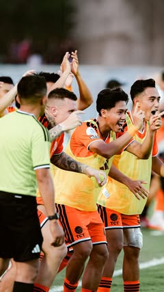 Reaksi gol dari empat kali selebrasi! 🕺🏼✨ Intip keseruan dari bench Macan Kemayoran pada babak kedua kontra PSIM Jogja. Saksikan selengkapnya di Persija TV! 🎥 #BRISuperLeague #Persija