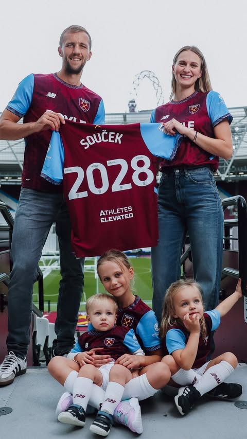 his Club. his family. his home. ❤️