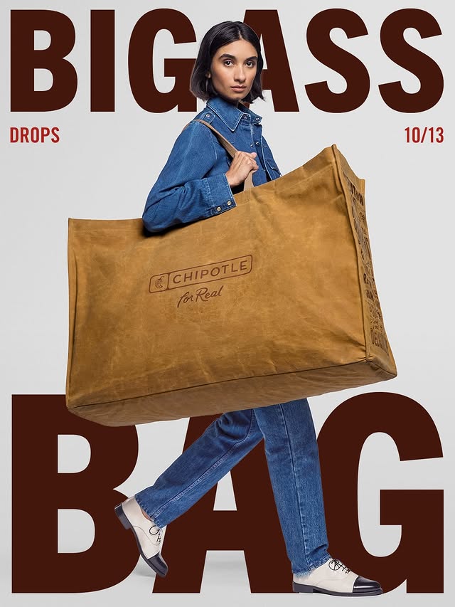 BIG BAG ENERGY 😮‍💨 introducing the big ass chipotle bag made to fit our family meal (+ prob a lifetime supply of forks and napkins idk) starting TODAY rewards members who order a family meal through our app will aut…
