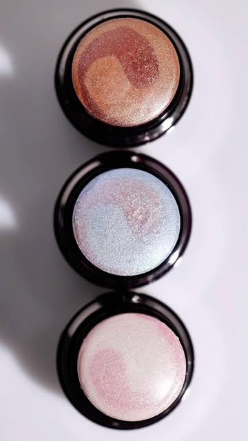 NOW AVAILABLE. NEW Limited-Edition! Glow Orb Swirled Cream Highlighter 🍭✨ a dreamy, marbled cream formula that illuminates with a light-reflective, glowy finish. delivered in a unique twist-up orb, this buildable, mi…
