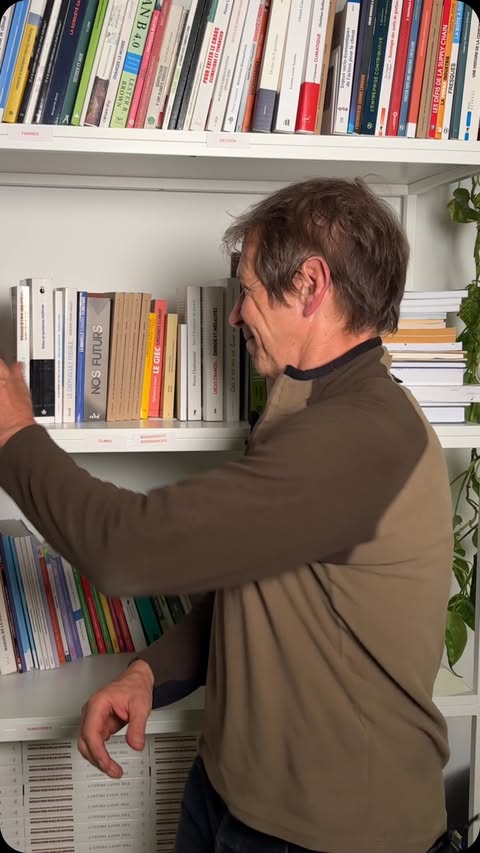 « Réussir à l’ère des crises : Un plan robuste pour l’économie française » (ed. Odile Jacob), le nouveau livre du Shift Project est sorti ! 📚Il est disponible dés aujourd’hui en librairie et en ligne (lien dans la bio)