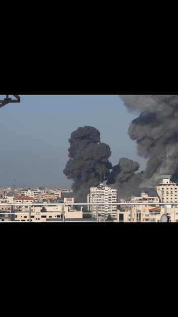 When your shaking camera delivers what the person behind it feels at the moment when suddenly the Israeli occupation bombed a whole residential area. 25 October 2023 Motaz Azaiza