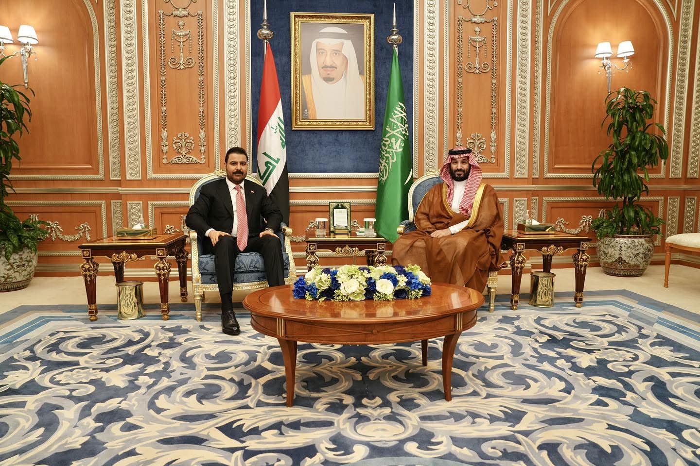 التقينا، في الرياض، وليّ عهد المملكة العربية السعودية، سموّ الأمير محمد بن سلمان بن عبدالعزيز آل سعود. وقد أعربنا عن إدانة الحكومة لاستهداف مطار الملك خالد الدولي في الرياض، وكل ما يطال المدنيين والمنشآت المدنية من أذ…