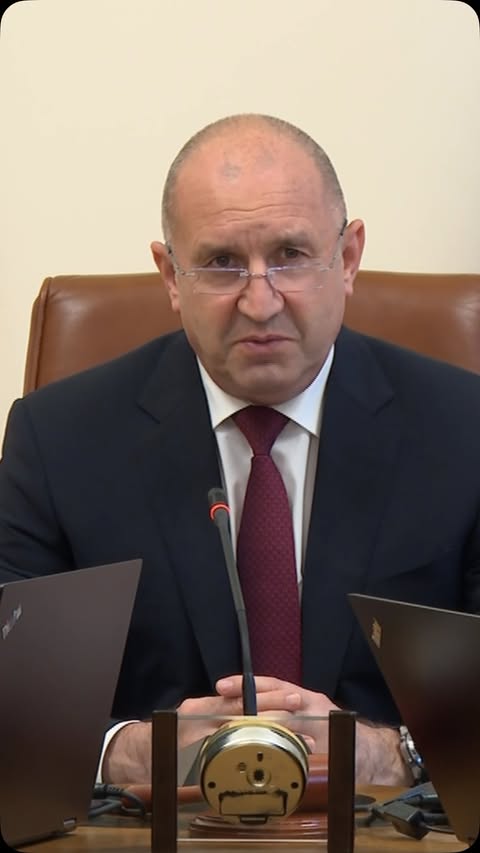 Днес Министерският съвет ще вземе решение за изпращане на бюджетния план за 2027 г. до Европейската комисия и Еврогрупата, съгласно установените процедури. Заварихме държавната хазна в тежко състояние – изпразнена, пр…