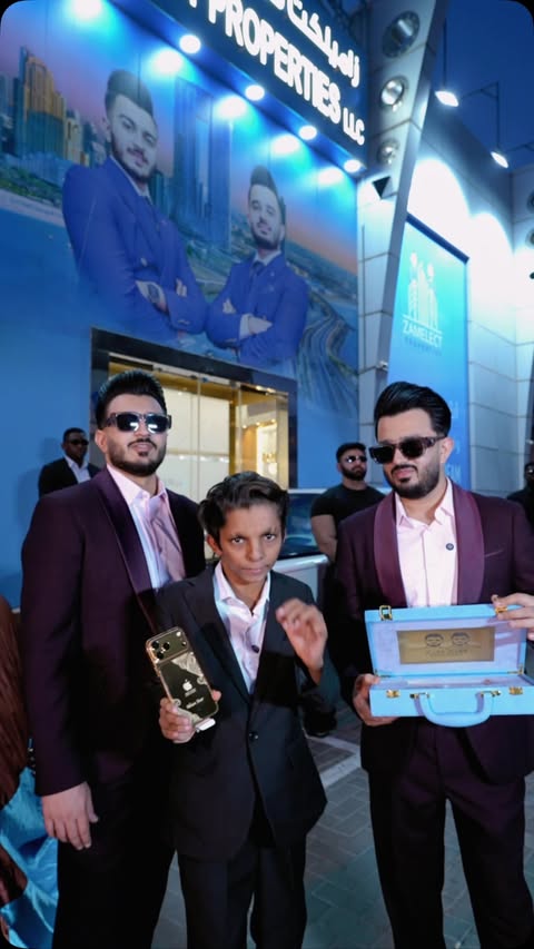 Gold iPhone Gift 🎁📱 @zamzam_brothers_dubai #zamzamcitizenship #iphone #gift #viral #foryou