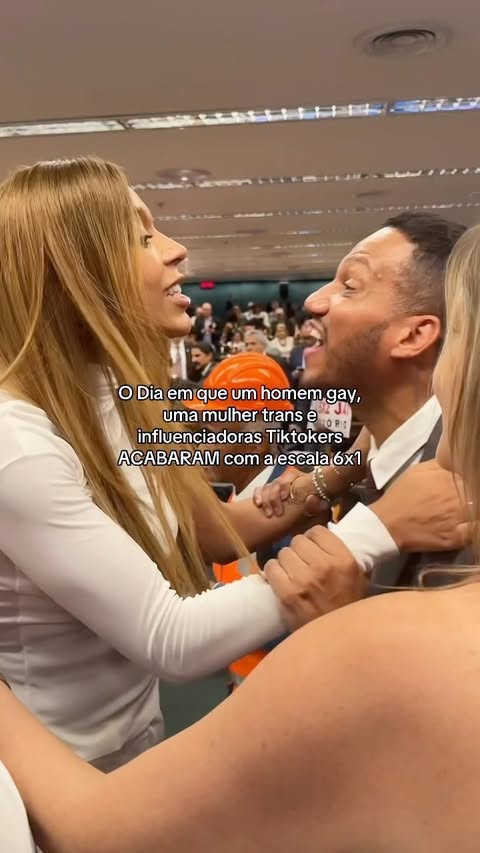 MULHERES E UM GAY EX BALCONISTA DE FARMACIA QUE FIZERAM HISTORIA! ACEITEM! ENGOLEM O CHORO E O CHORO É LIVRE! #fimdaescala6x1