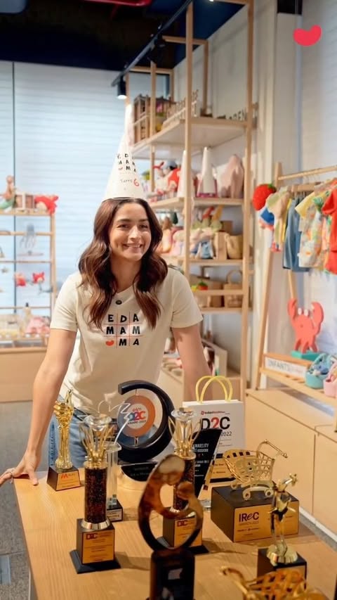 Cake, candles & a room full of happy faces. 🎈 A lil' peek at how we celebrated our 6th birthday with the people who make every day at Ed special. Here’s to more wonderful ideas, big imaginations & plenty of happy mom…