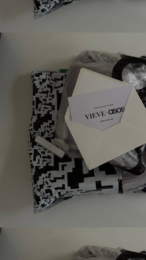 Not us casually moving into your ASOS basket 🛒 #ASOS #VIEVE