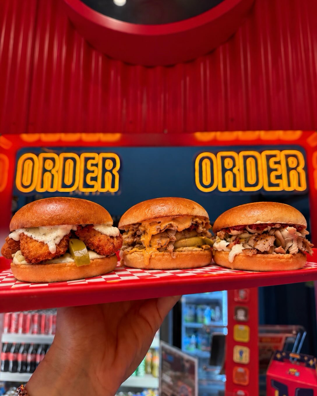 Kebab burgers! Look different, hit different! 🍔 Vieni a provarli nella casa del kebab 🔻 MILANO 📍 Corso Buenos Aires 77 📍 Via Paolo Sarpi 53 📍 Via Vigevano 41 📍 Cc Fiordaliso 📍 Viale Monte Nero 73 📍 Via Margher…