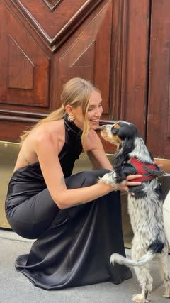 Adv @vassiakostarabrand @chiaraferragnibrand The tie-neck satin gown from our new capsule 🫶🏻 AVAILABLE MONDAY, OCTOBER 19TH ❤️