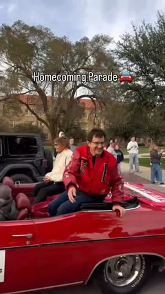 Homecoming part 1! 🖤❤️